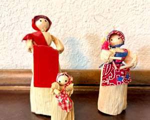  Vintage Handmade Corn Husk Dolls Set – Folk Art Women w/ Colorful Fabric – Rustic Primitive Decor