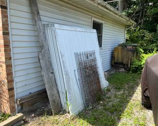 Fence panels and large dog kennel