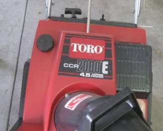 TORO SNOWBLOWER
