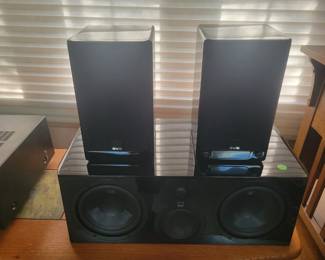 SVS speaker set