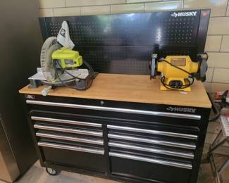 Husky tool cabinet