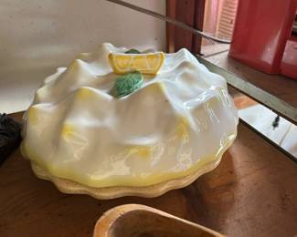 Lemon Meringue Pie dish