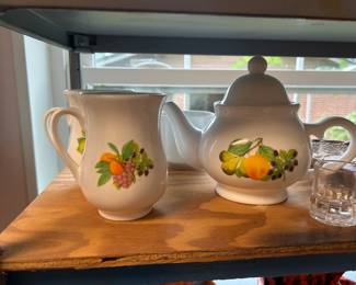 Tea pots and service