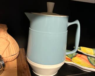 Delta pitcher