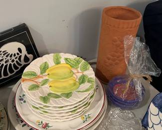 Fruit decorated plates