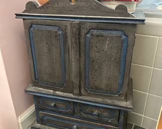 Countertop storage container