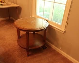 round table- 24" as shown