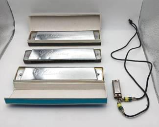 (4) Harmonicas

