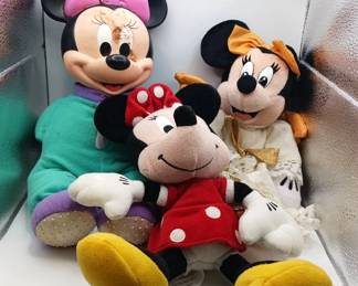 (3) Minnie Mouse Toys
