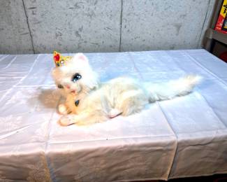 Barbie 2004 - Interactive Serafina Cat
