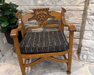 Victorian Oak Savonarola Chair with North Wind God/Joker Carved Back Rest