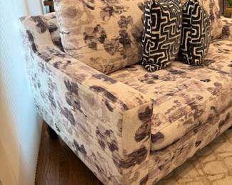 STYLUS Custom Sofa