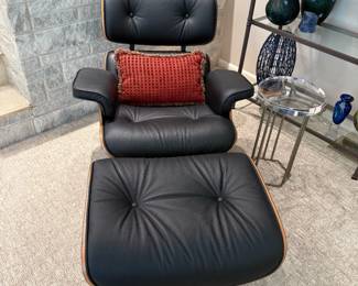Vintage HERMAN MILLER Style Lounge Chair and Ottoman