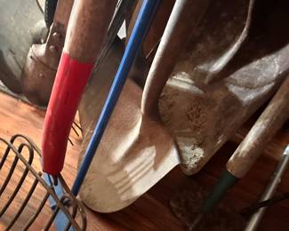 Shovels, hoes, hay forks, etc