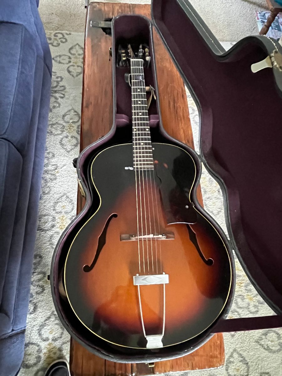  Gibson L-48 archtop acoustic guitar