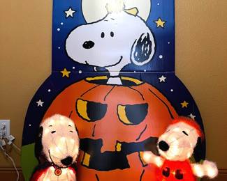 Snoopy Halloween Yard Decor