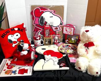 Snoopy Valentines Collectibles Decor