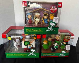 3 Peanuts Displays Mini Figurine Sets