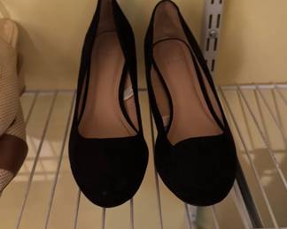 Women's Black Pumps 