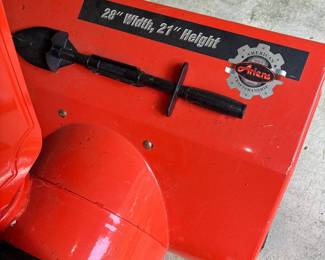 Ariens Deluxe 28 two stage snow blower 