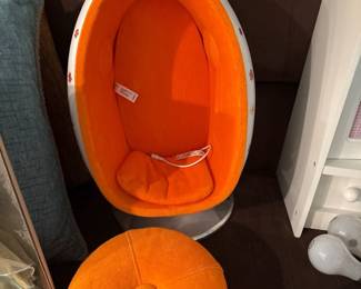 American Girl Julie Egg Chair Set 