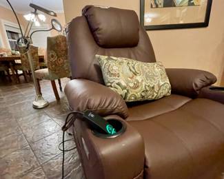 lift chair recliner- only 3 months old, artwork