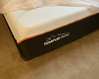 Brand new Tempur pedic mattress 