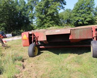 New Holland 492 Back side