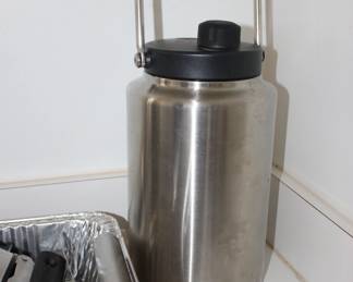 YETTI Jug