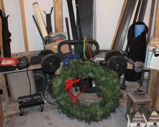 Weights, and Wreath