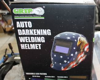 Grip Auto Darkening Welding Helmet