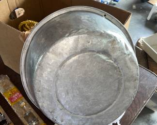 VTG Metal Dishpan