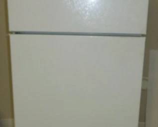 White Freezer/Refrigerator