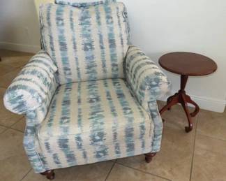 Blue/Cream Upholstery Bassett Slone Furniture Armchair, Bombay Round Accent Table