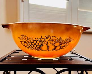 Vintage 1970s Pyrex Milk Glass Cinderella Bowl "Old Orchard"