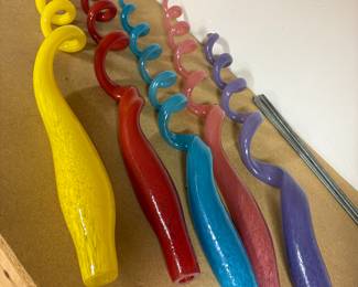 "Chihuly-like" spiral glass