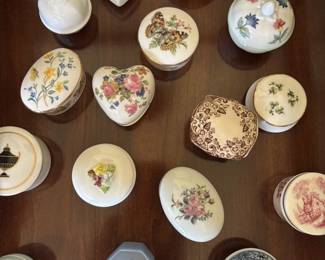 Vintage & antique trinket boxes
