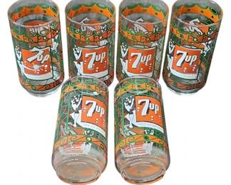 7up Vintage Tumblers with Swimsuit Girl Bubbles
