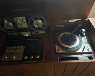 Stereo player with tape deck