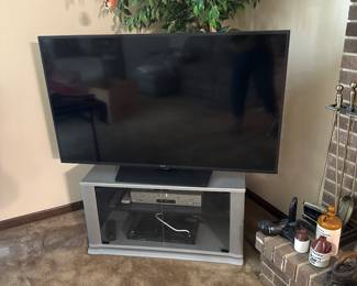 Large screen, TV CD player
