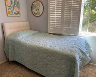 EM153Twin Bed
