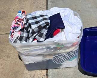 EM174Miscellaneous linens