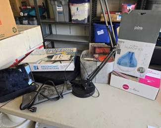 EM184Facebook portal and CD miscellaneous Lot