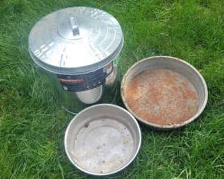 Ten Gal Metal Can Feed Pans