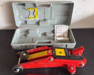 Two Ton Hydraulic Floor Jack