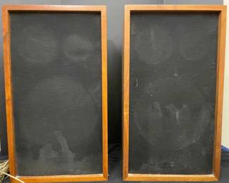 Two American Monitor Speakers 