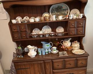 Beautiful Hutch. Lots of china plates, teacups, etc.