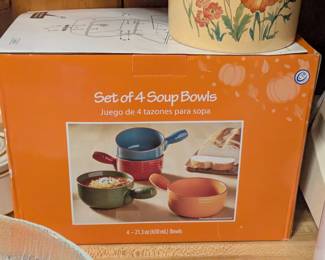 Soup bowls