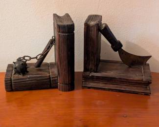 Medieval warfare bookends