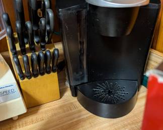 Keurig coffee maker, knife block set